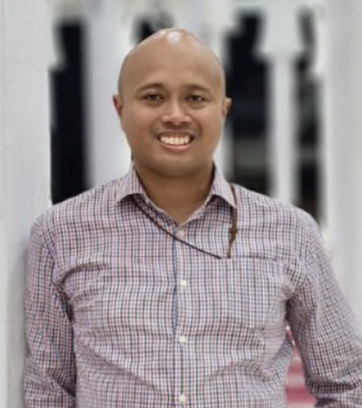 Ari Prabowo ♥ Associate Writer